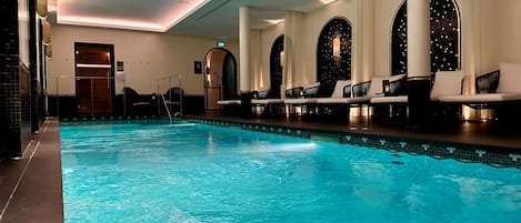 Indoor pool, pool loungers