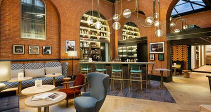 Hotel Les Capitouls Toulouse Centre - Handwritten Collection