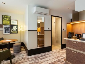 Chambre Familiale, plusieurs lits, vue ville
