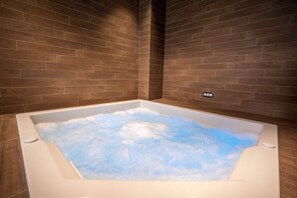 Turkiskt bad/hamam, kroppsbehandlingar och ansiktsbehandlingar