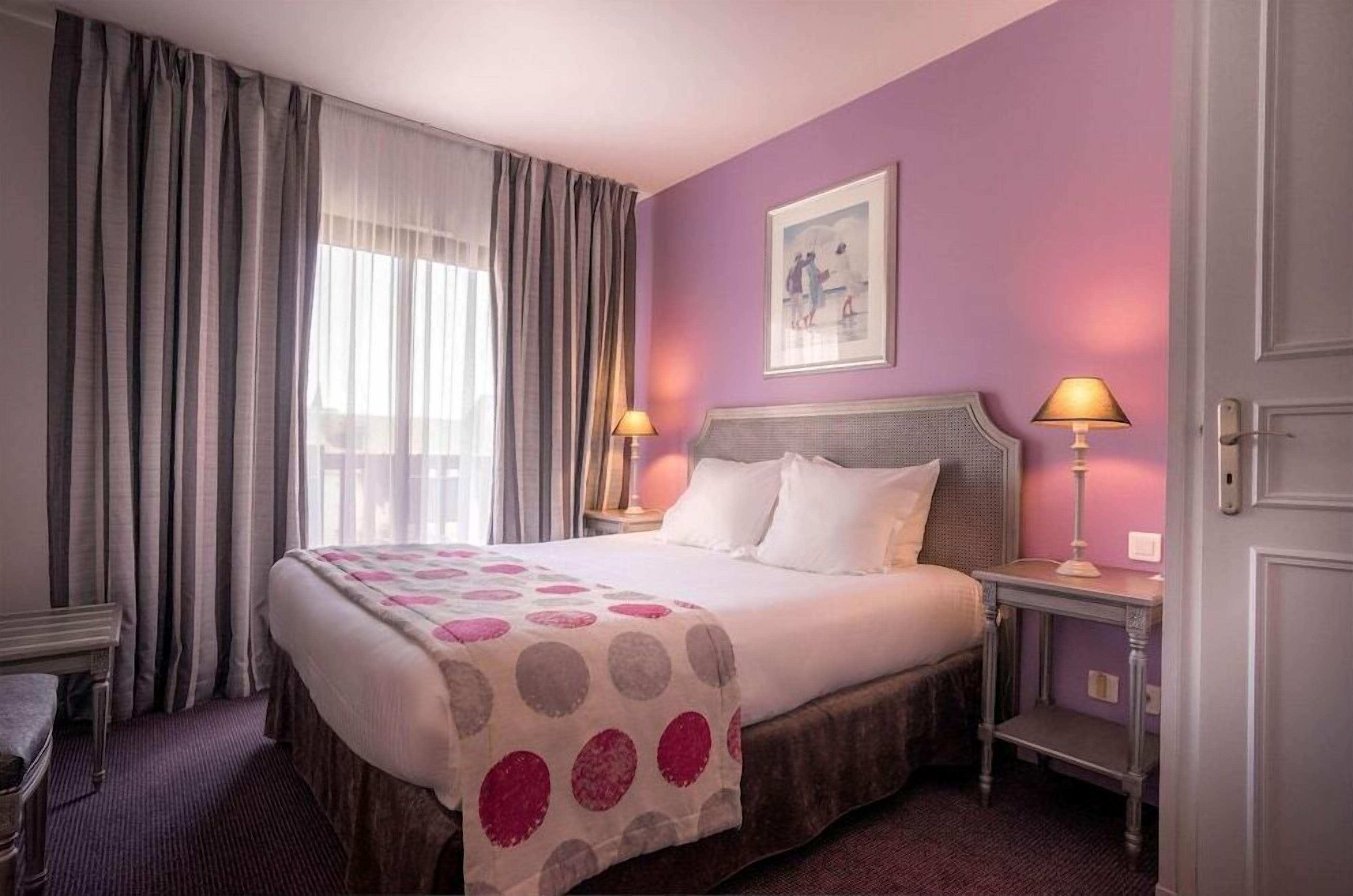 In-room safe, blackout drapes, iron/ironing board, free WiFi