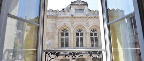 Comfort-Zimmer, 1 Queen-Bett, Nichtraucher (Larger Room) | Aussenbereich