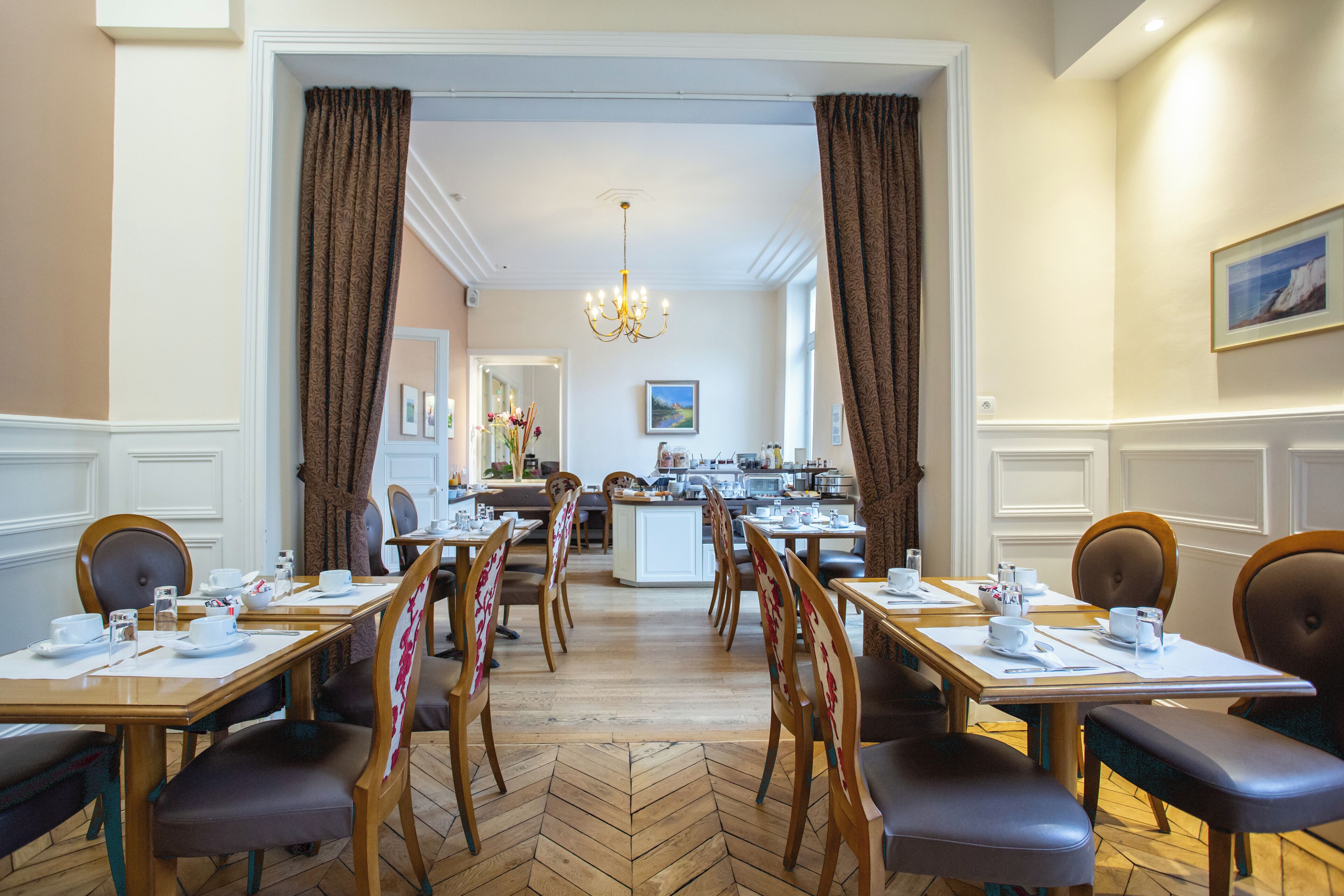 Dagelijks ontbijtbuffet (EUR 18 per persoon)