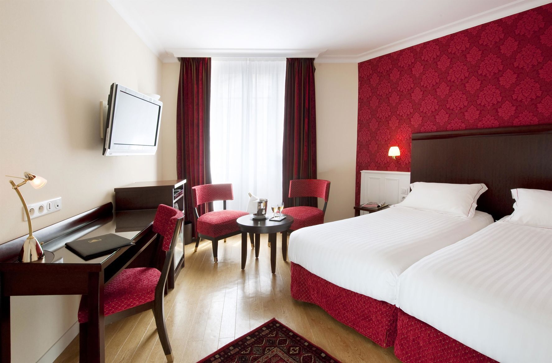 Pillowtop beds, minibar, in-room safe, desk