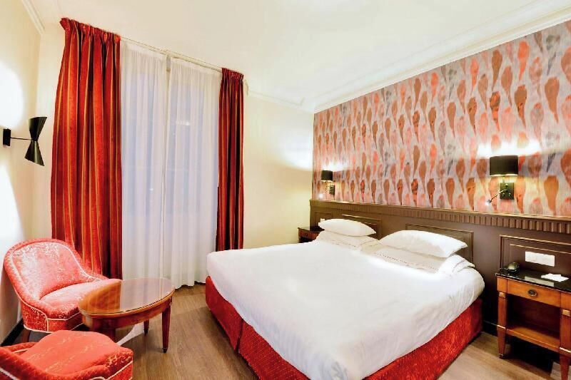 Pillowtop beds, minibar, in-room safe, desk
