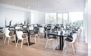 Restaurant - Scotty + Emily Hotel Ulm, Sure Hotel Collection by BW (Ulm)