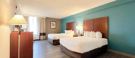 Deluxe Double Room | Pillow-top beds, in-room safe, desk, laptop workspace