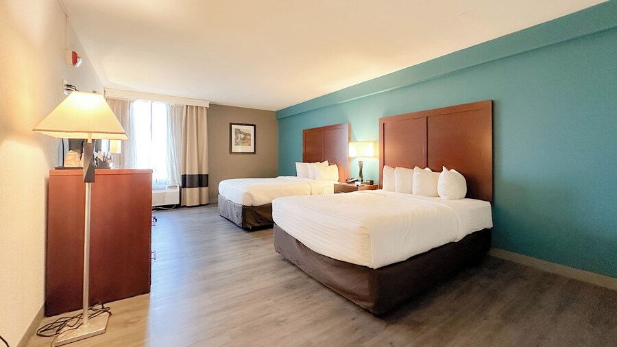 The Adventure Hotel by the parks