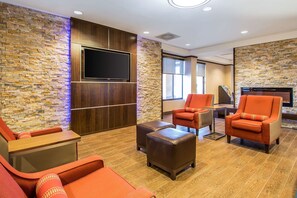 Lobby - Comfort Inn & Suites Kissimmee by the Parks (Kissimmee)
