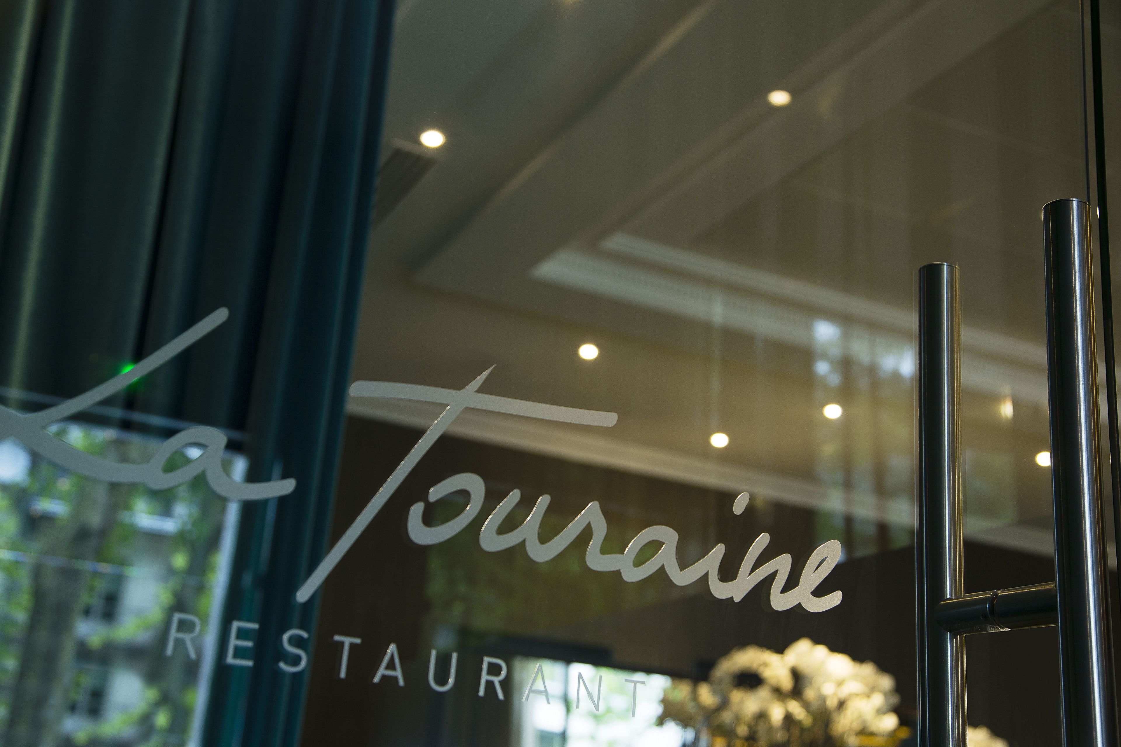 breakfast, lunch, dinner served; french cuisine