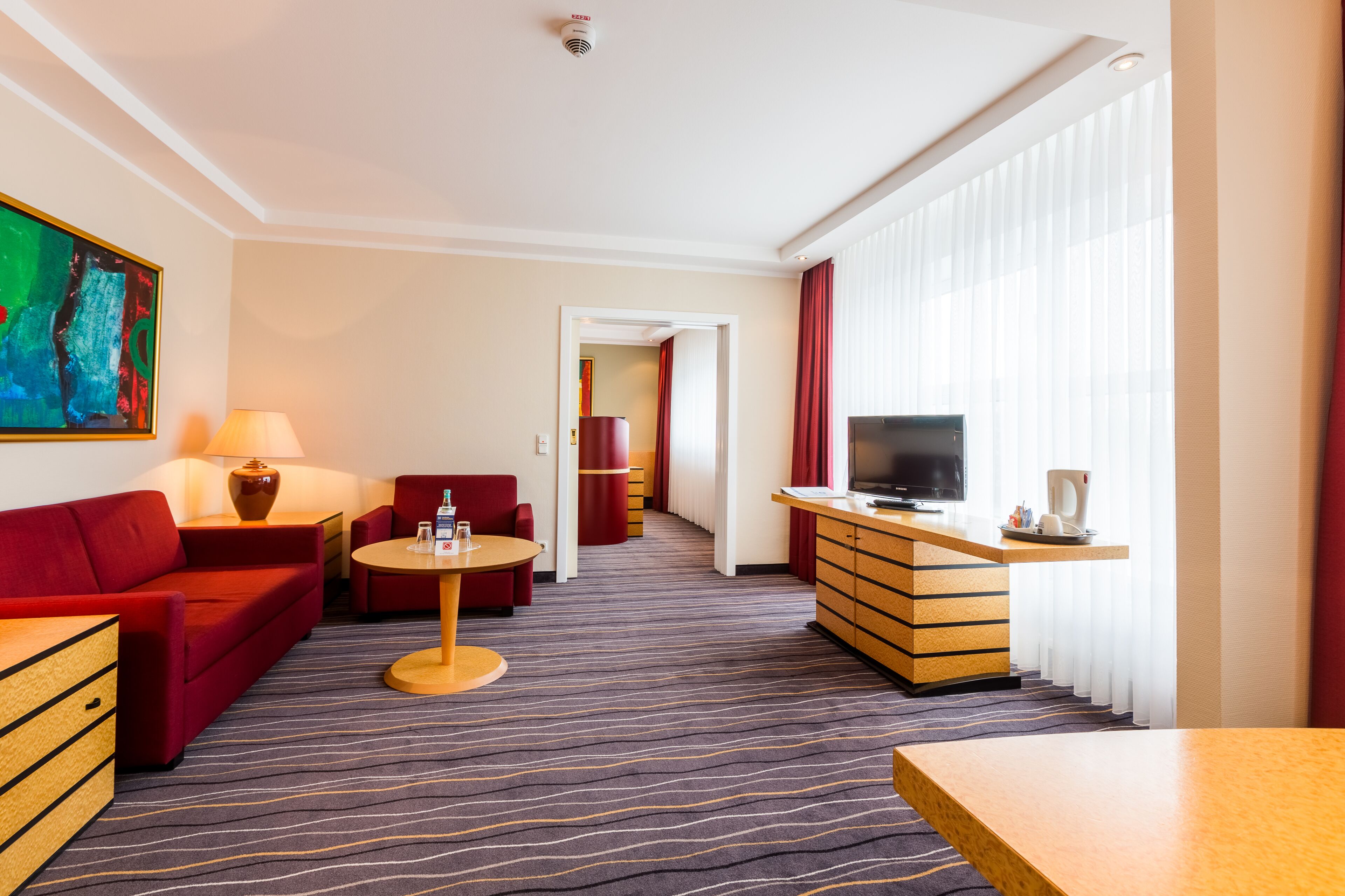 suite | 1 bedroom, hypo-allergenic bedding, desk, laptop workspace