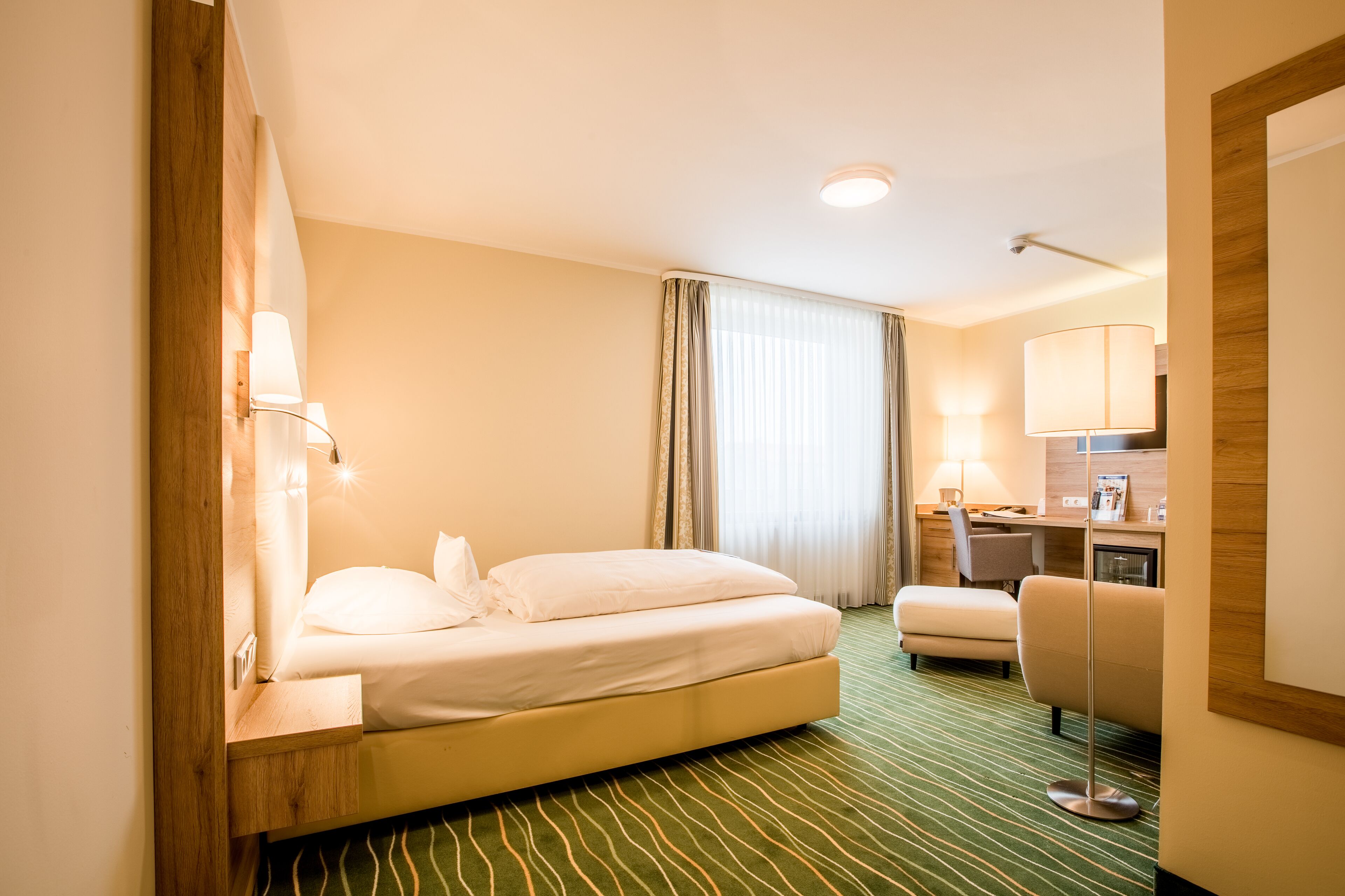 standard room, 1 single bed | 1 bedroom, hypo-allergenic bedding, desk, laptop workspace