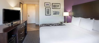 Bloom Hotel