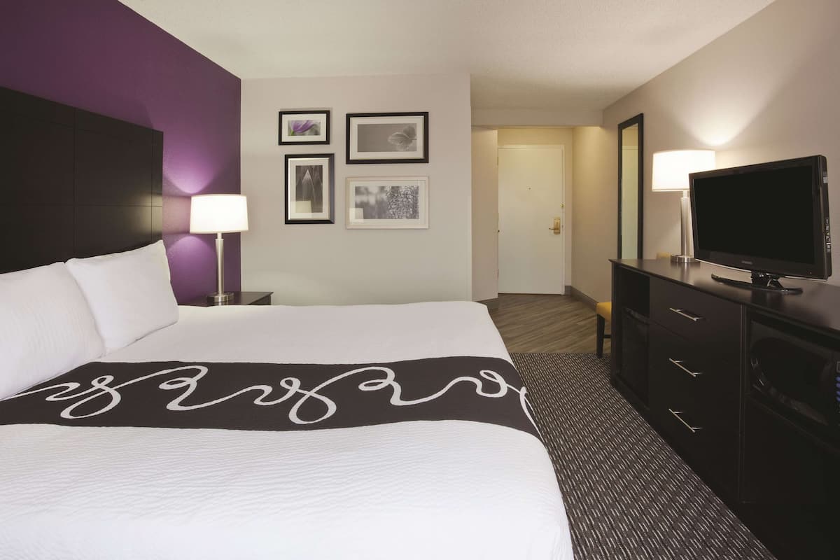 Room, 1 King Bed, Non Smoking