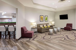 Lobby - Bloom Hotel (Bloomington)