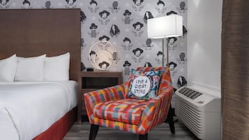 Standard Room, 1 King Bed, Accessible, Refrigerator & Microwave | Premium bedding, in-room safe, desk, laptop workspace