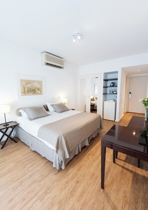Studio | Premium bedding, down comforters, pillowtop beds, in-room safe - Loi Flats Buenos Aires (Buenos Aires)
