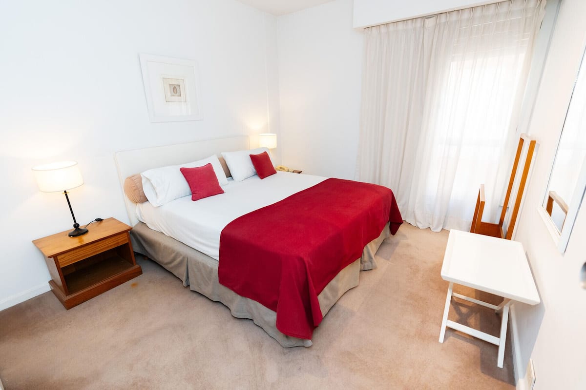 2 habitaciones, ropa de cama de alta calidad y edredón