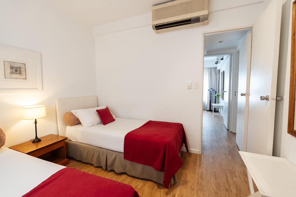 2 habitaciones, ropa de cama de alta calidad y edredón