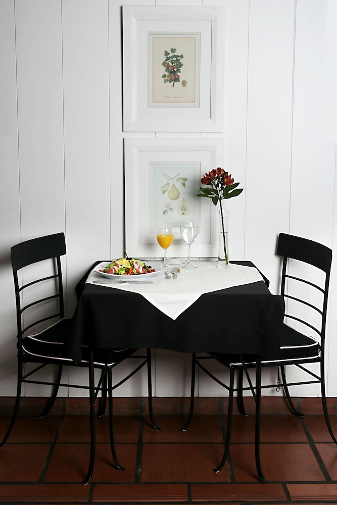 Loi Suites Esmeralda by null