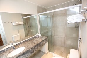 Chambre Supérieure avec lits jumeaux (Clean) | Salle de bain
