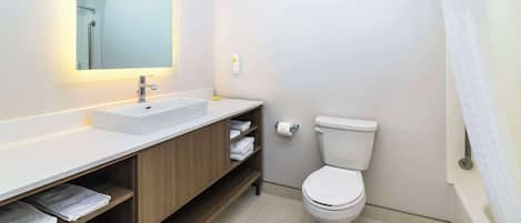 Habitación estándar, 2 camas de matrimonio, no fumadores | Escritorio, espacio para trabajar con un portátil, cortinas opacas