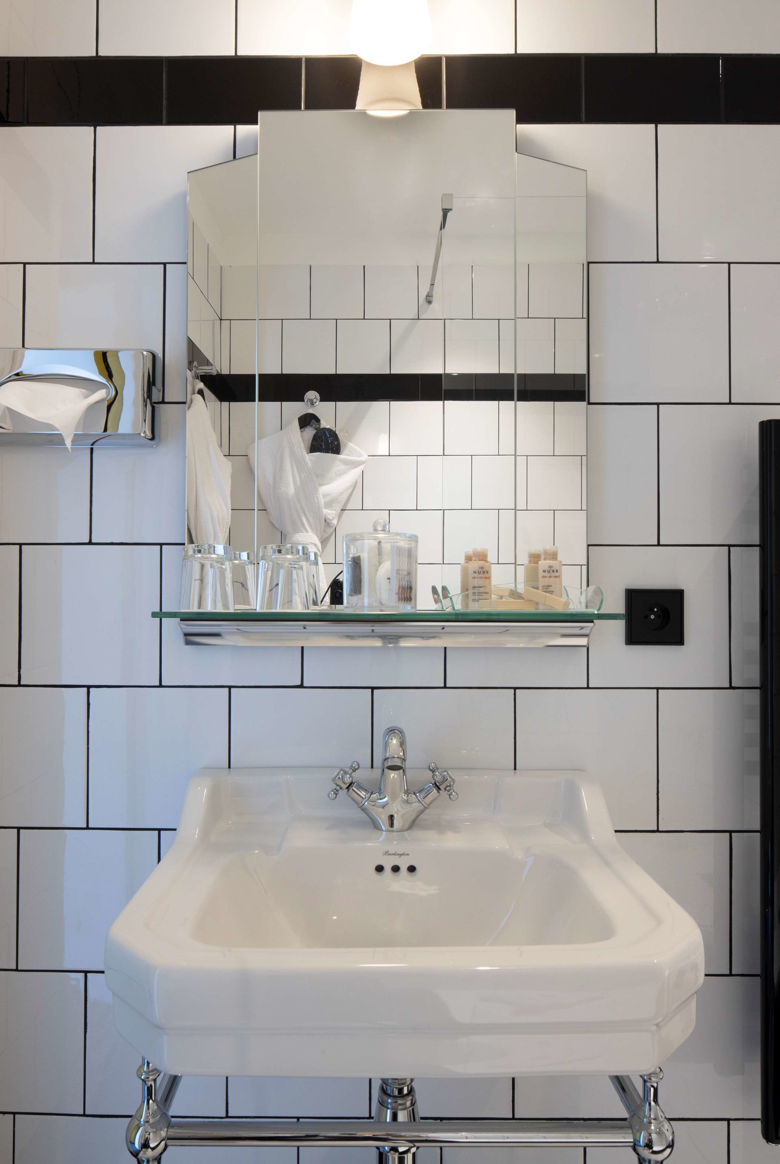 executive room, 1 king bed, accessible, non smoking (twin bed on request) | bathroom | shower, rainfall showerhead, designer toiletries, hair dryer