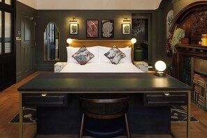 In-room safe, desk, soundproofing, iron/ironing board