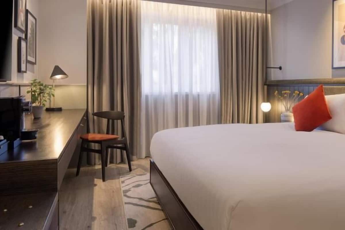 In-room safe, desk, soundproofing, iron/ironing board