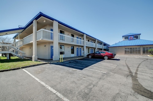 Motel 6 Jennings, LA