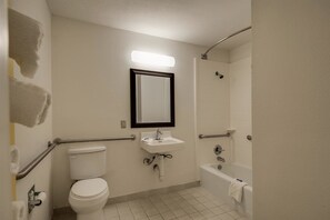 Accessible bathroom - Motel 6 Jennings, LA (Jennings)