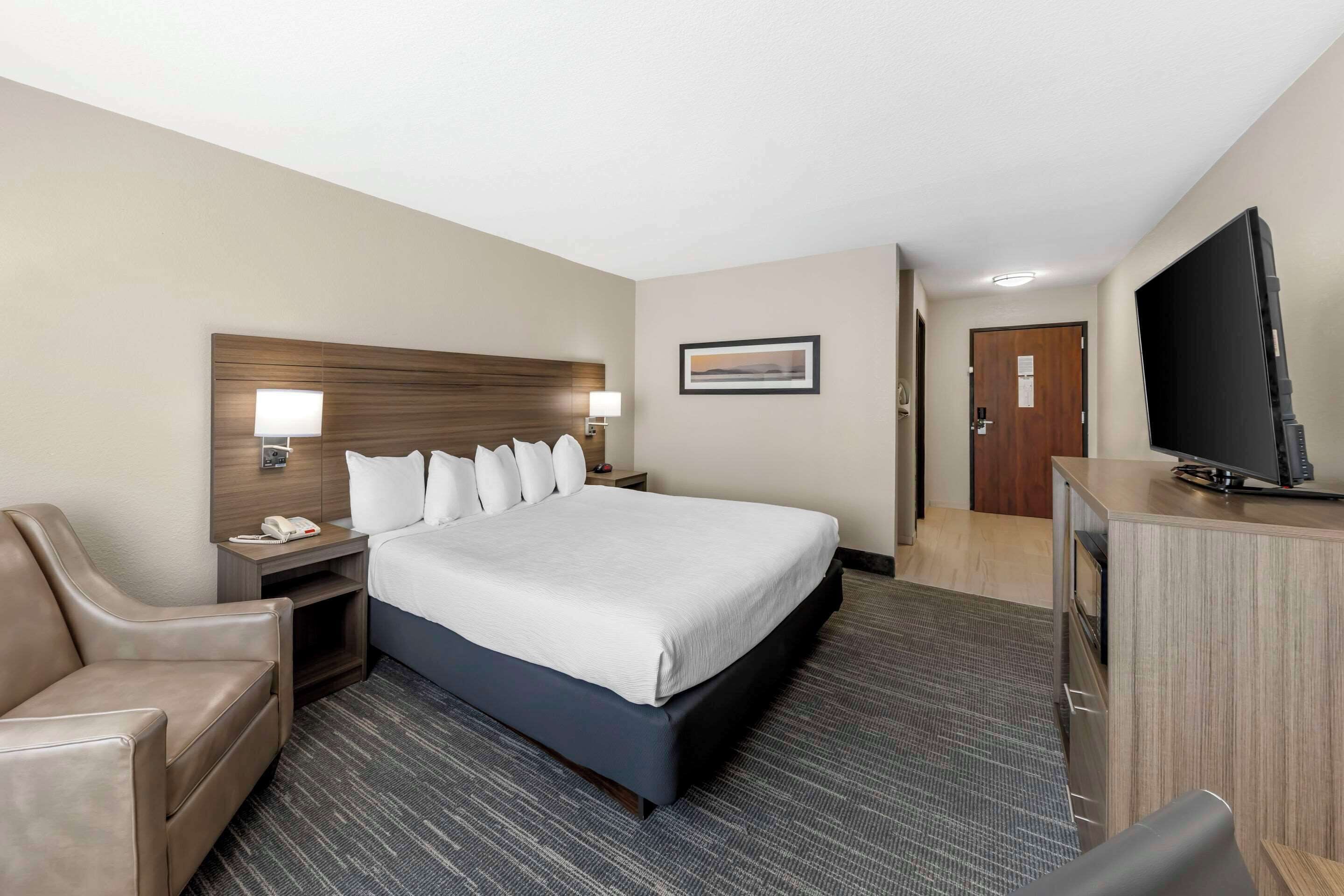 办公桌、笔记本电脑工作区、熨斗/熨衣板、免费 WiFi