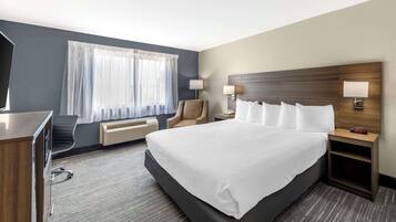 Desk, laptop workspace, iron/ironing board, free WiFi