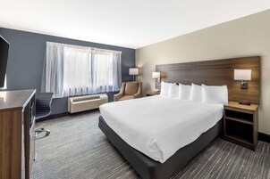 Escritorio y espacio para trabajar con laptop 