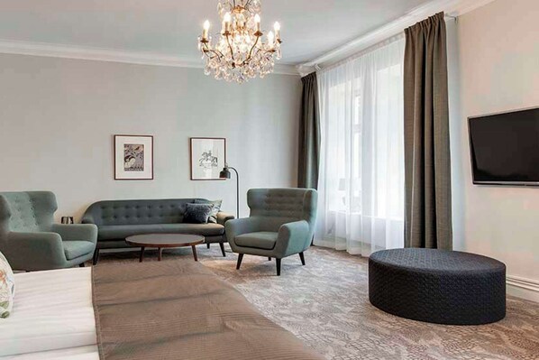 Suite, 1 Double Bed, Non Smoking | Desk, iron/ironing board, cribs/infant beds, WiFi - Home Hotel Victoria (Jonkoping)