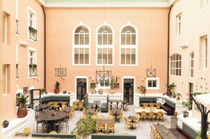 Breakfast and dinner served, Modern European cuisine