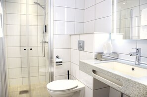 Hair dryer, towels - Home Hotel Victoria (Jonkoping)
