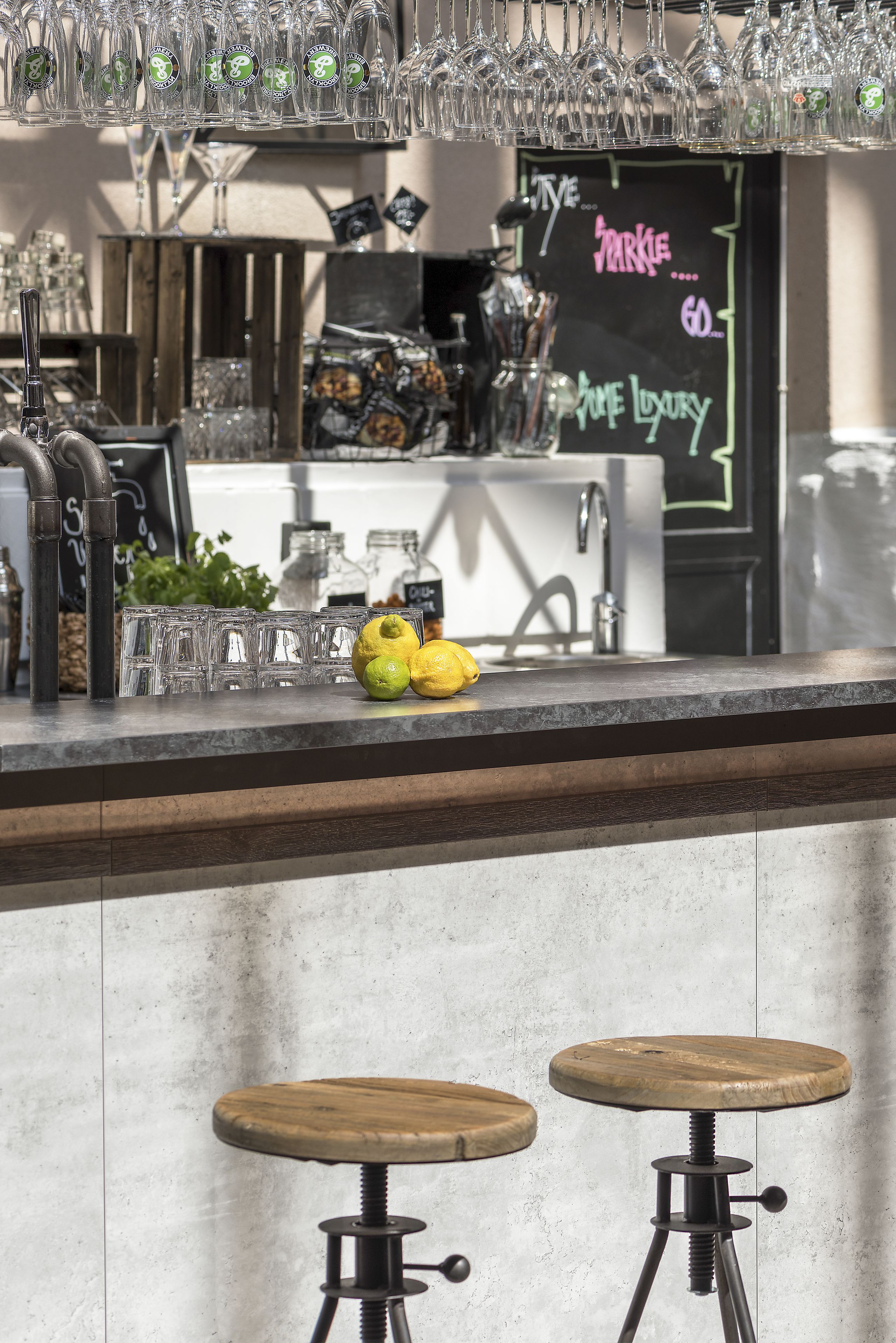 breakfast and dinner served, modern european cuisine