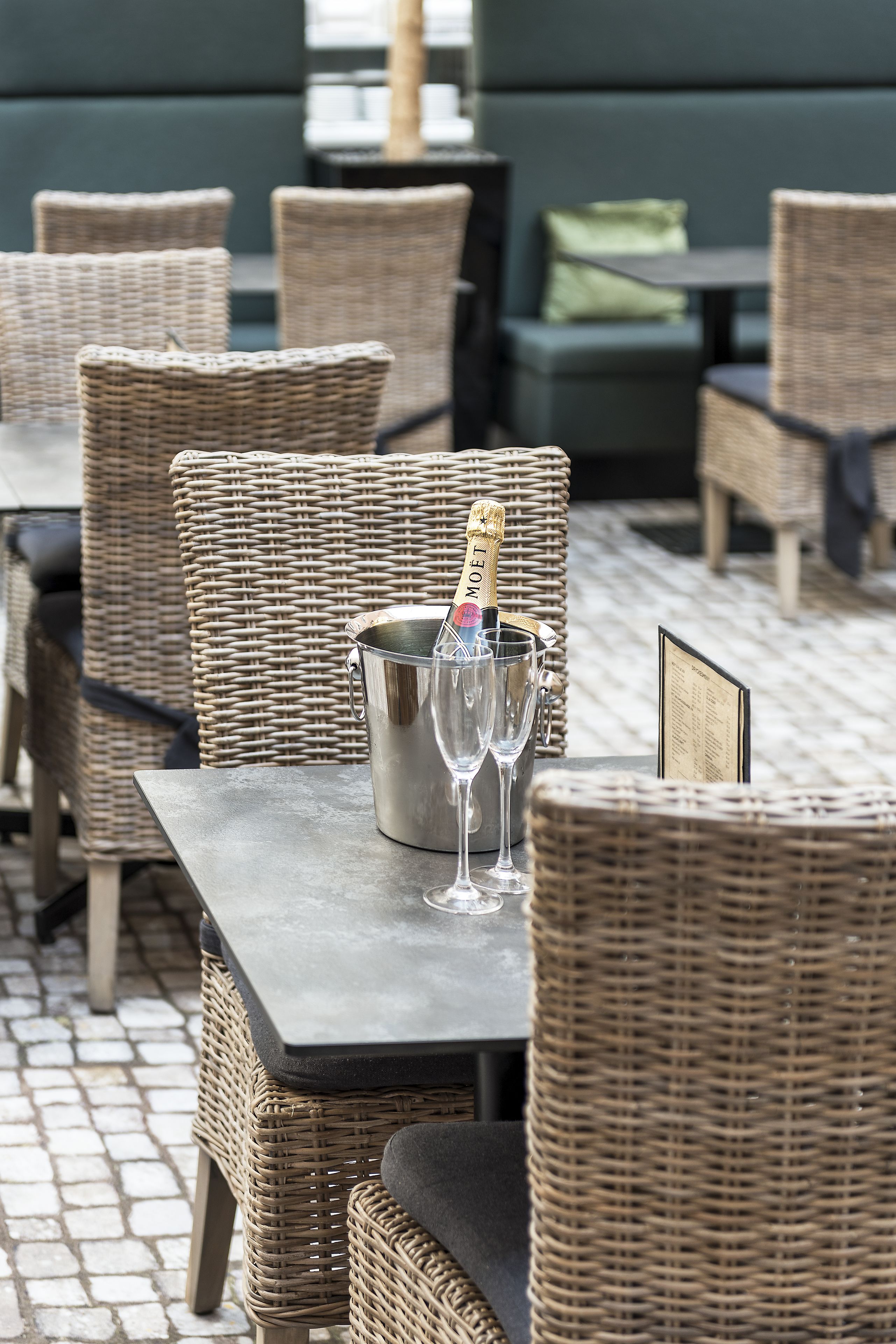 breakfast and dinner served, modern european cuisine