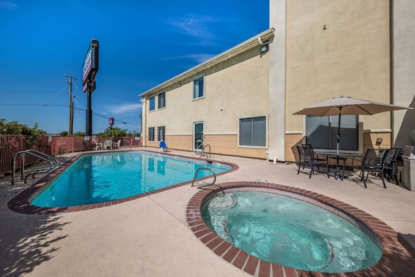 Seasonal outdoor pool