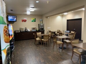 Free daily continental breakfast