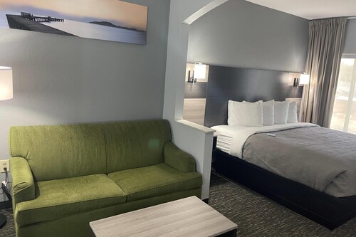 Quality Suites Abilene Mall Area