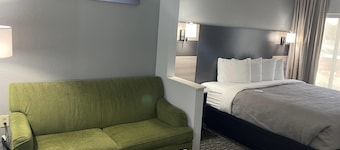 Quality Suites Abilene Mall Area