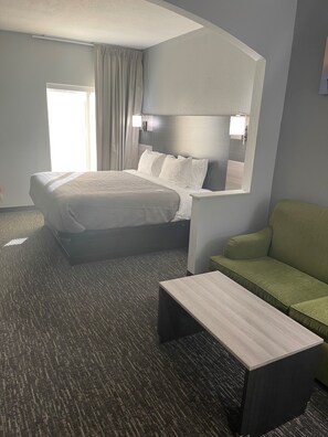 Suite, 1 King Bed with Sofa bed, Non Smoking | Desk, iron/ironing board, free WiFi, bed sheets - Quality Suites Abilene Mall Area (Abilene)