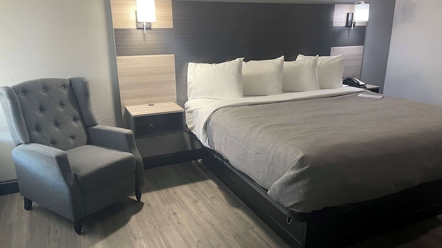 Quality Suites Abilene Mall Area