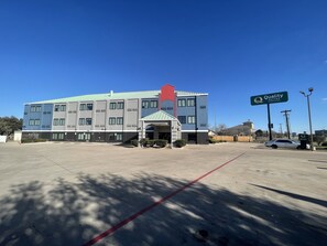 Front of property - Quality Suites Abilene Mall Area (Abilene)