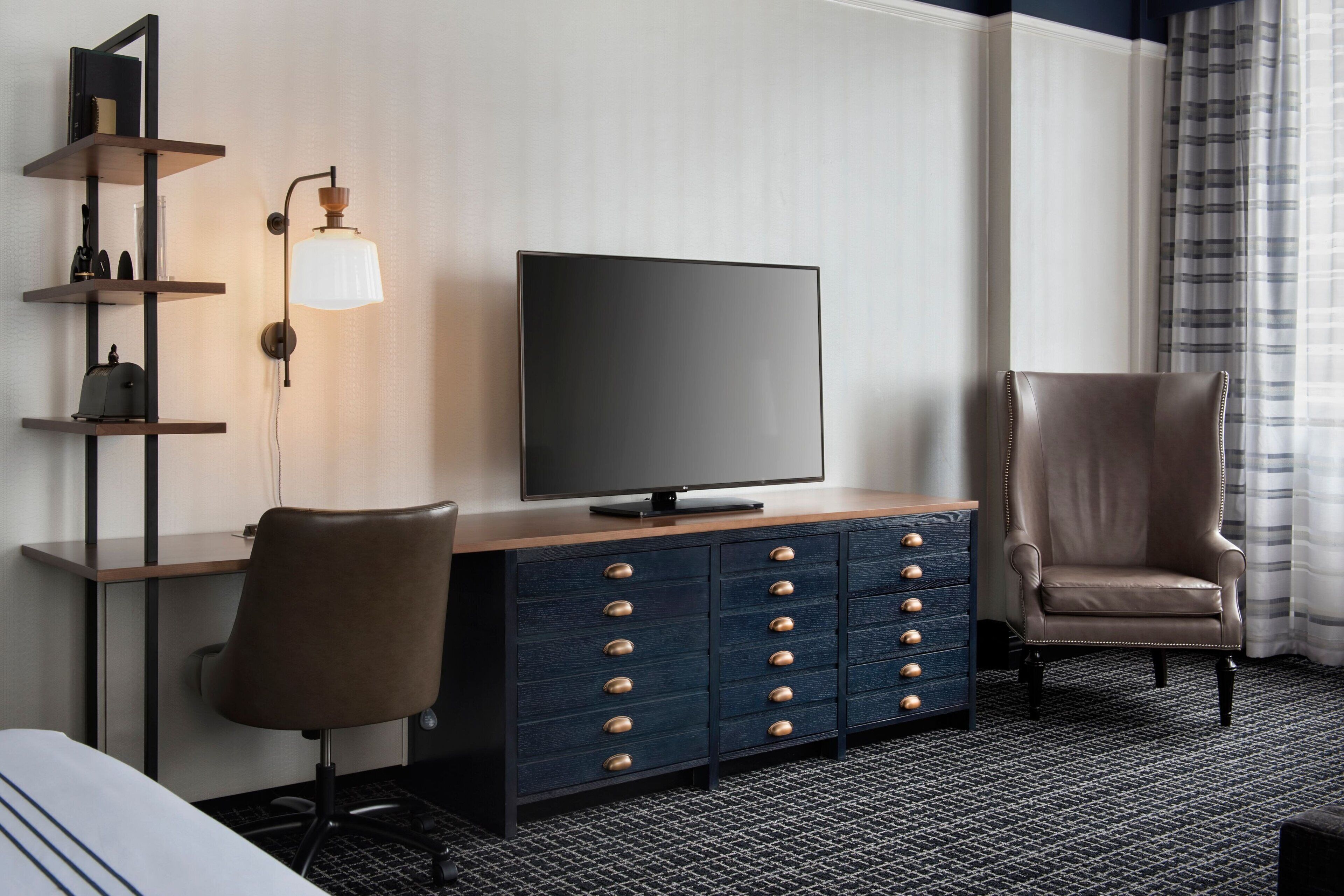 1 bedroom, premium bedding, in-room safe, desk