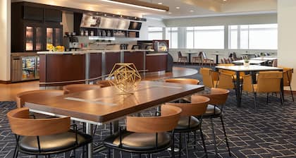 Courtyard by Marriott Downtown Ottawa
