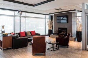 Lobby - Courtyard by Marriott Downtown Ottawa (Ottawa)