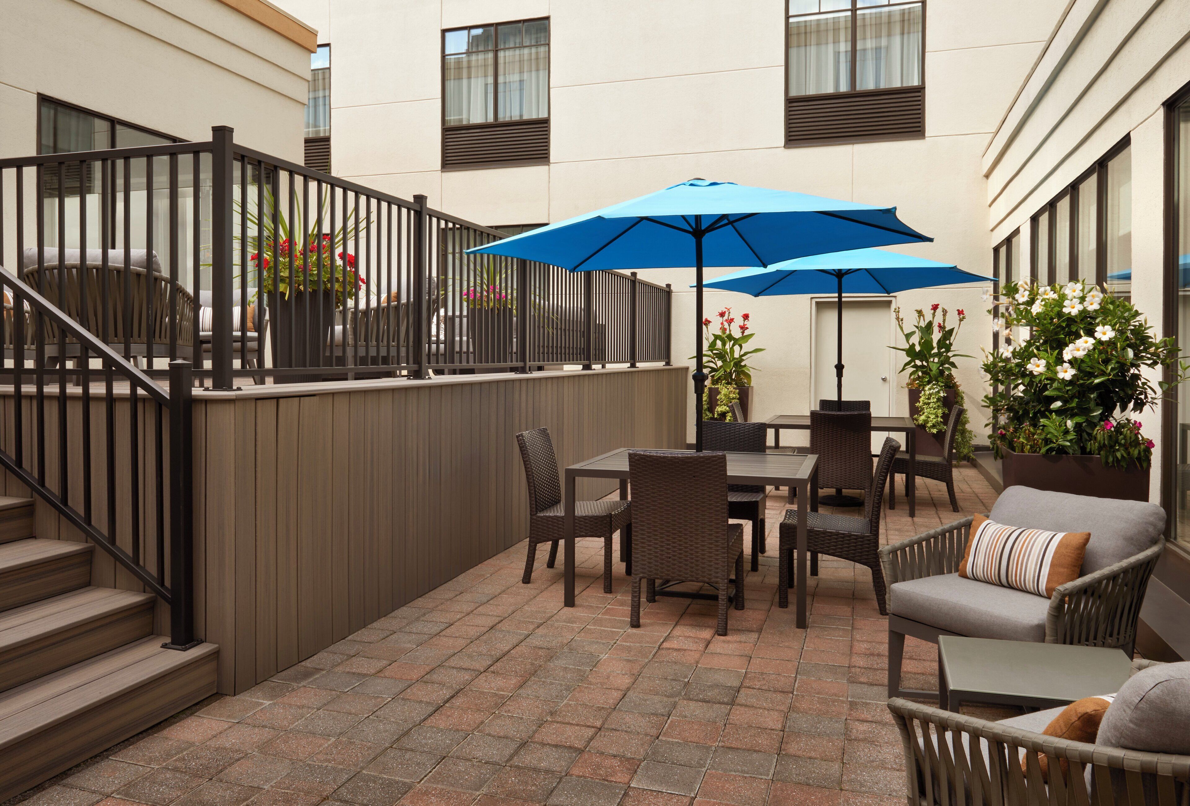 Photo - Courtyard by Marriott Ottawa Downtown